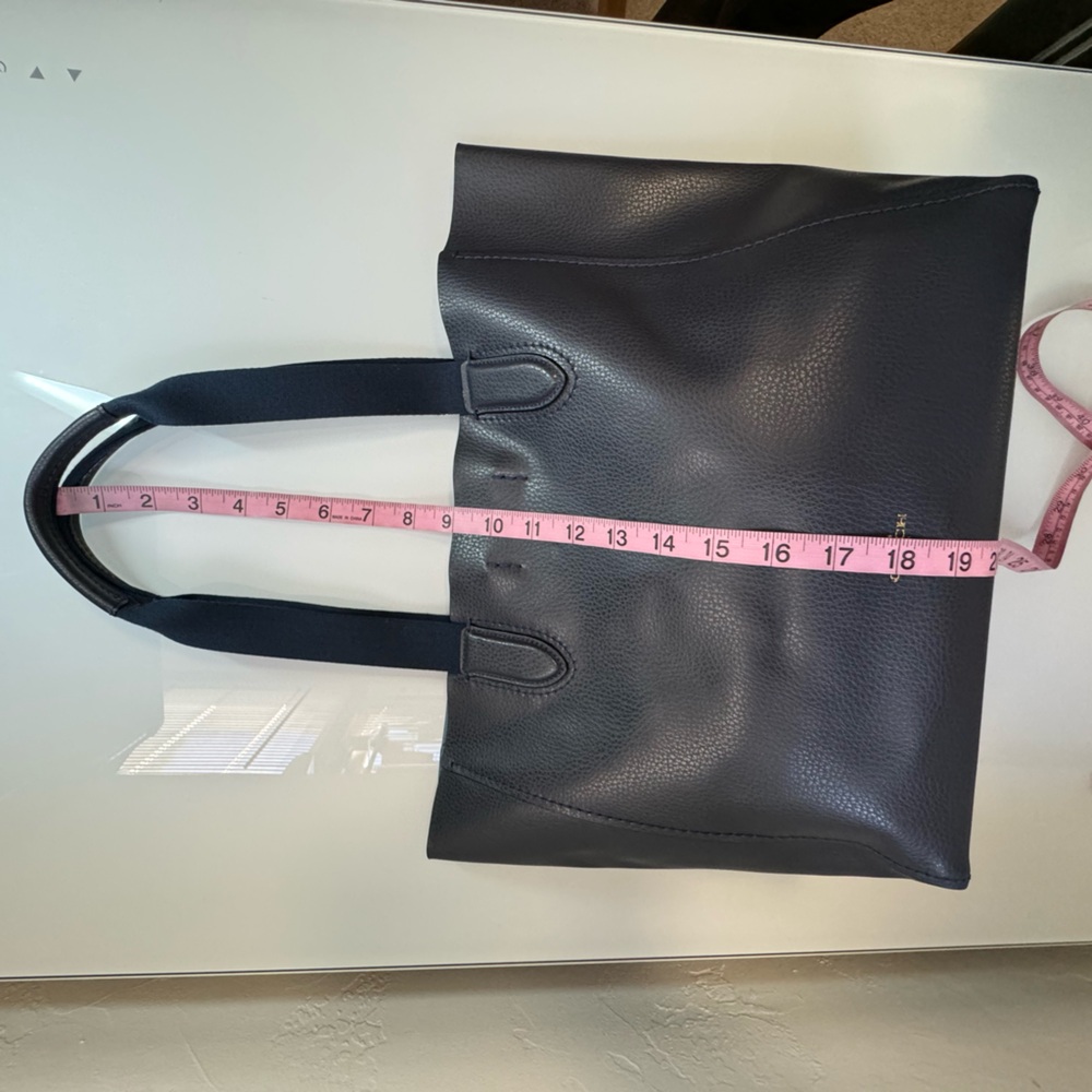 Coach Derby navy pebbled leather tote w/ snap closure - Picture 12 of 12
